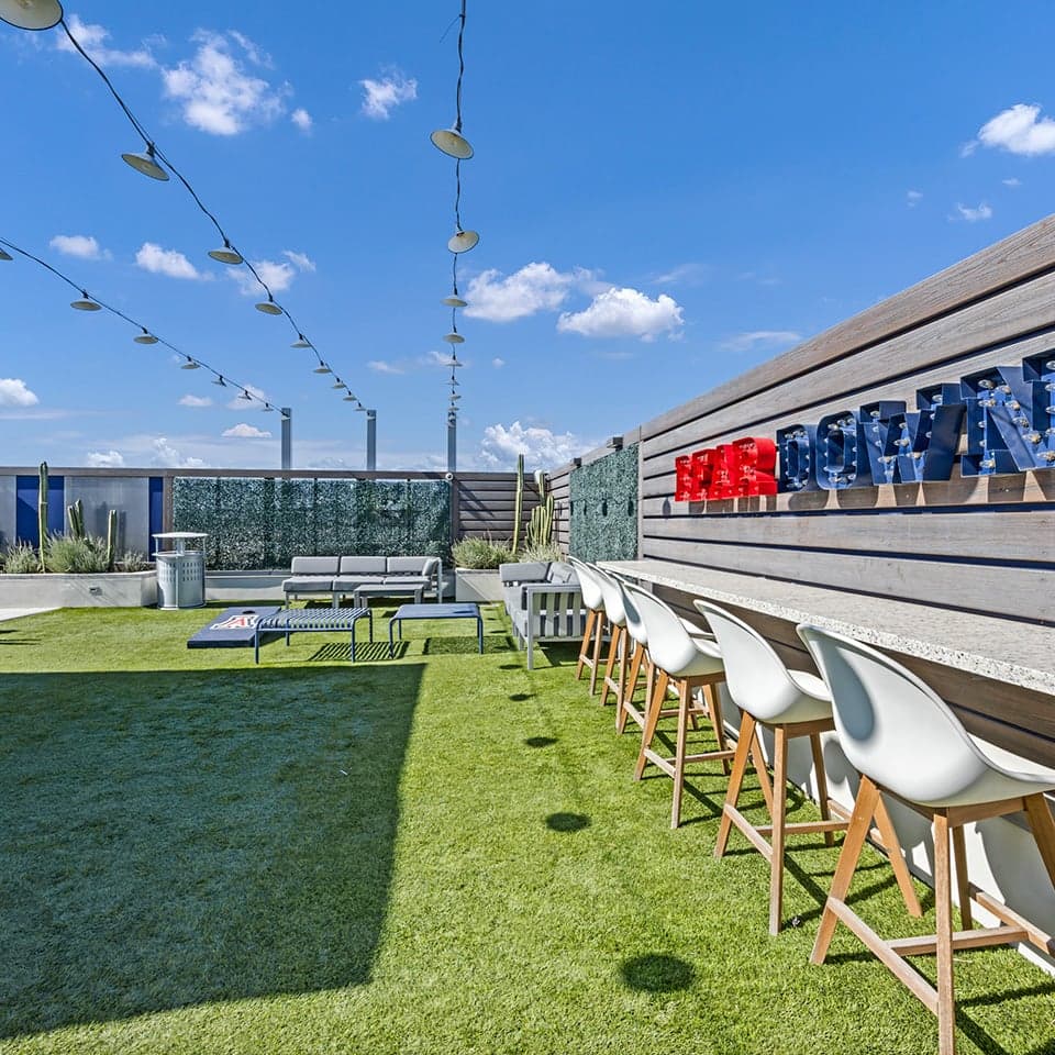 Aspire-Tuscon—Amenities—Rooftop-Pool-Deck-(2)