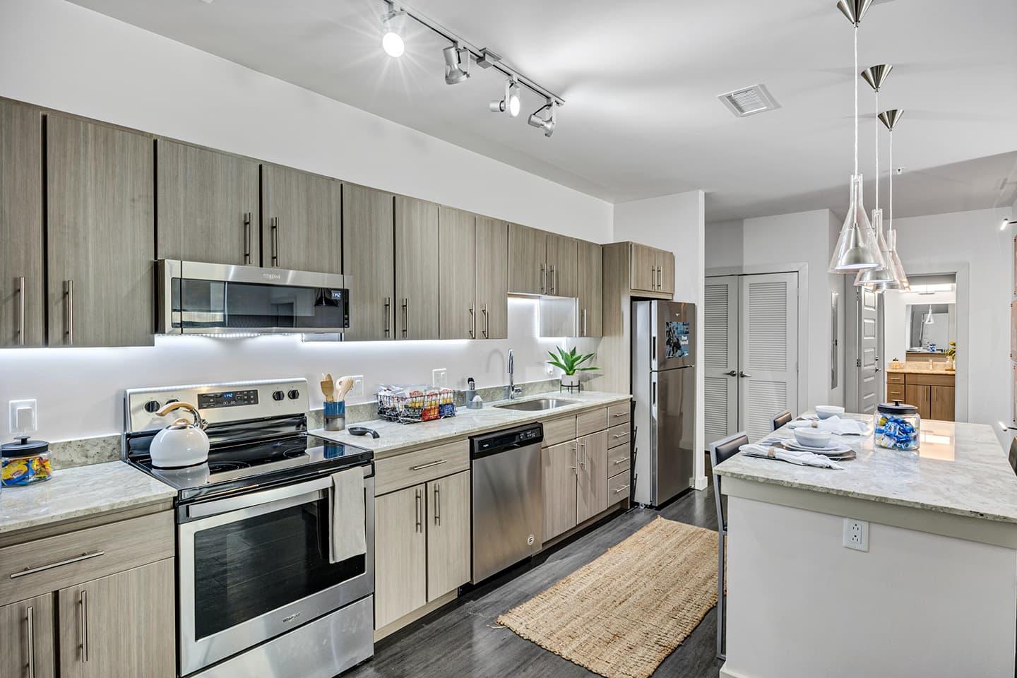 Aspire-Tuscon—Model—Kitchen-(3)